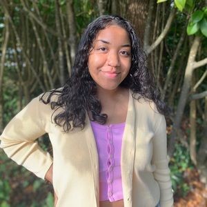 Meet your Posher, Mia